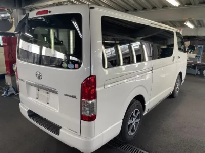 Toyota REGIUS ACE VAN
