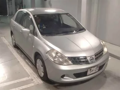 Nissan TIIDA LATIO