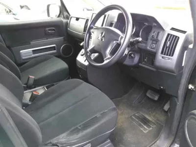 Mitsubishi DELICA D5