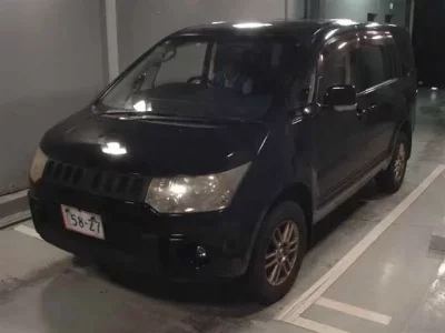 Mitsubishi DELICA D5