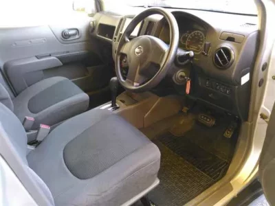 Nissan AD