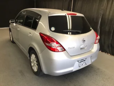 Nissan TIIDA