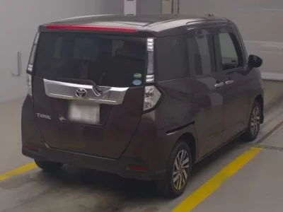 Toyota TANK