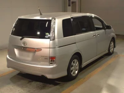 Toyota ISIS