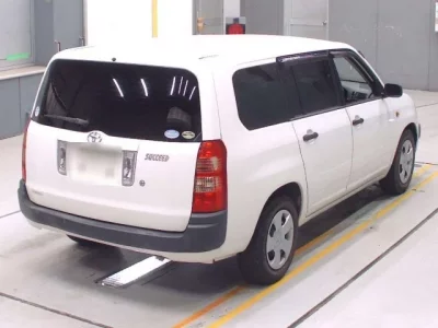 Toyota SUCCEED