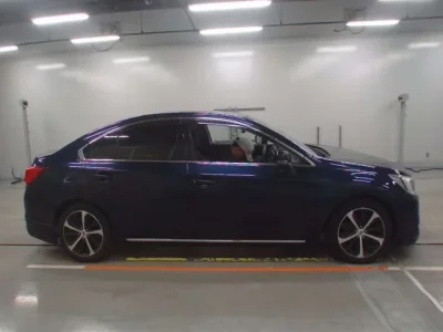 Subaru LEGACY B4