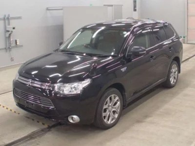 Mitsubishi OUTLANDER PHEV