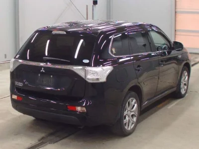 Mitsubishi OUTLANDER PHEV