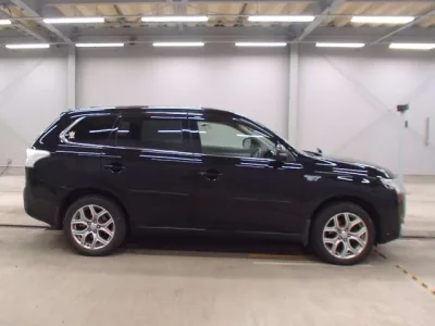 Mitsubishi OUTLANDER PHEV