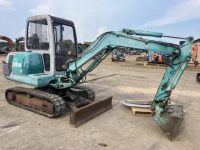KOMATSU PC25-1