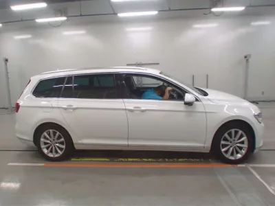 Volkswagen PASSAT VARIANT