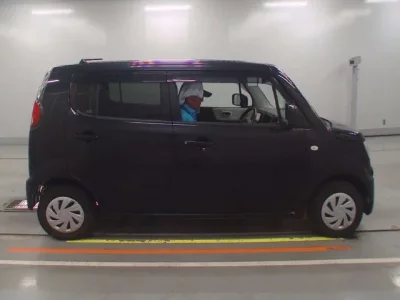 Suzuki MRWAGON