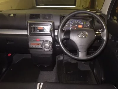 Toyota PIXIS SPACE