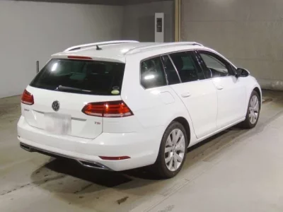 Volkswagen GOLF VARIANT