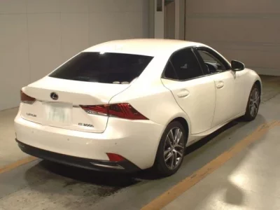 Lexus IS