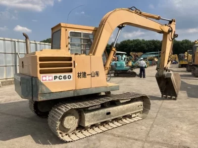 KOMATSU PC60-2