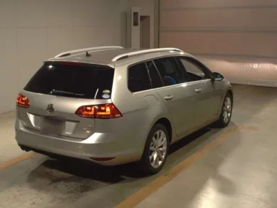 Volkswagen GOLF VARIANT