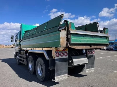 Isuzu TRUCK