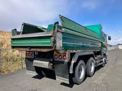 Isuzu TRUCK