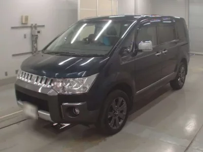 Mitsubishi DELICA D5