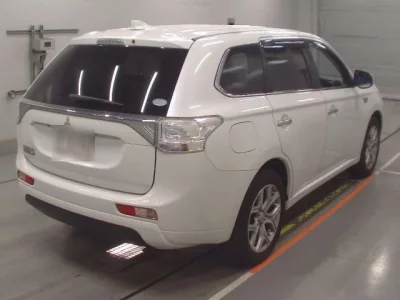 Mitsubishi OUTLANDER PHEV