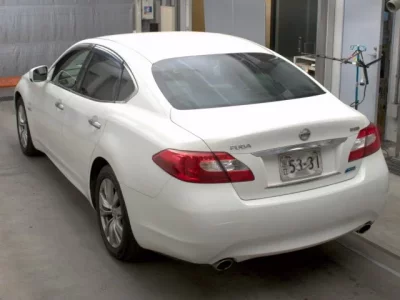 Nissan FUGA