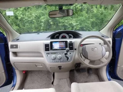 Toyota RAUM