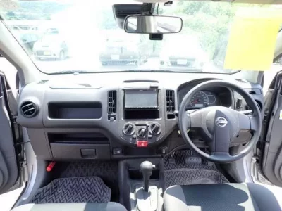 Nissan AD