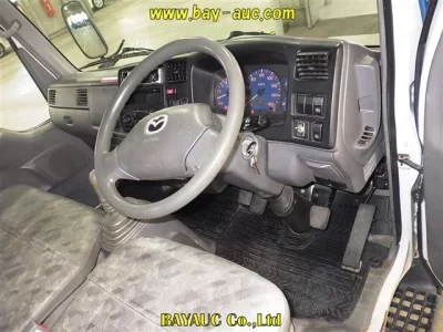 Mazda TITAN