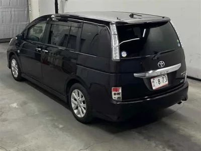 Toyota ISIS
