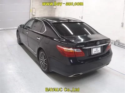 Lexus LS