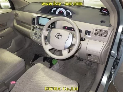 Toyota RAUM