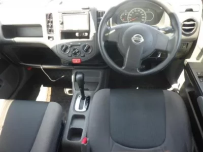 Nissan AD