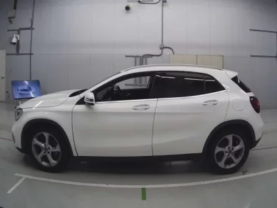 Mercedes-Benz GLA CLASS