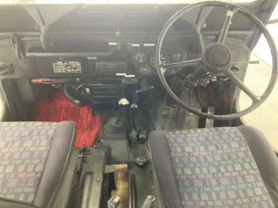 Mitsubishi JEEP