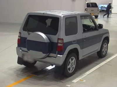 Mitsubishi PAJERO MINI