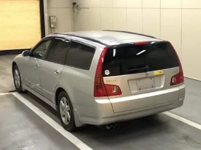 Nissan STAGEA