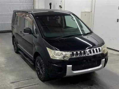 Mitsubishi DELICA D5