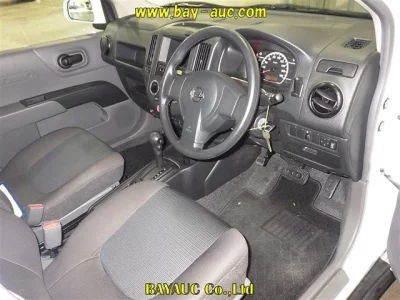 Nissan AD