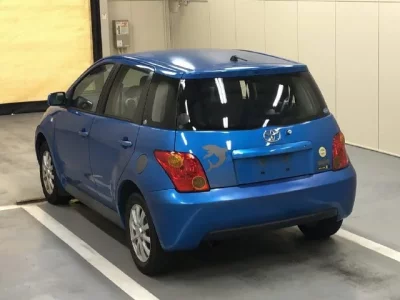 Toyota IST