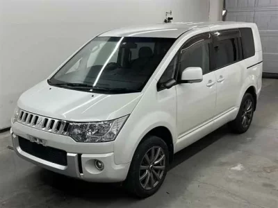 Mitsubishi DELICA D5