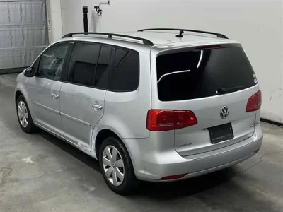 Volkswagen GOLF TOURAN
