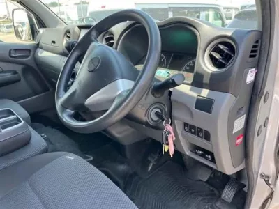 Isuzu COMO