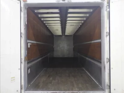 Isuzu TRUCK