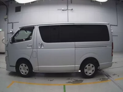 Toyota REGIUS ACE VAN