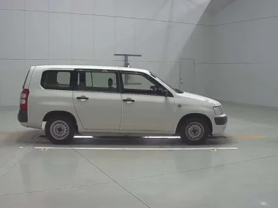 Toyota SUCCEED