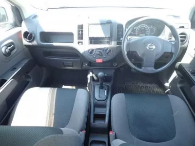 Nissan AD