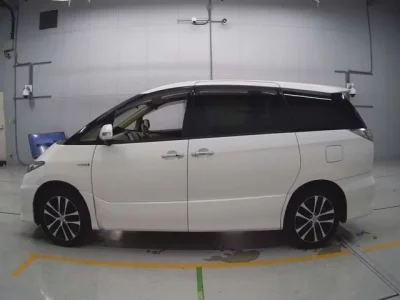 Toyota ESTIMA HYBRID