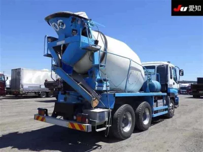 Isuzu GIGA