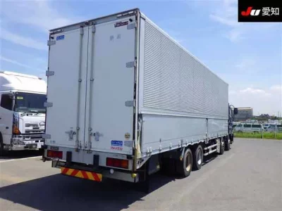 Isuzu GIGA
